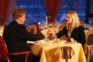Who should pay for dinner on a first date: Ukrainian rules?