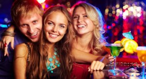 What a man should do to attract woman’s attention?