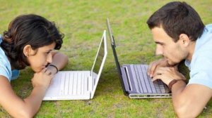 Online dating pushes real communication out from our life